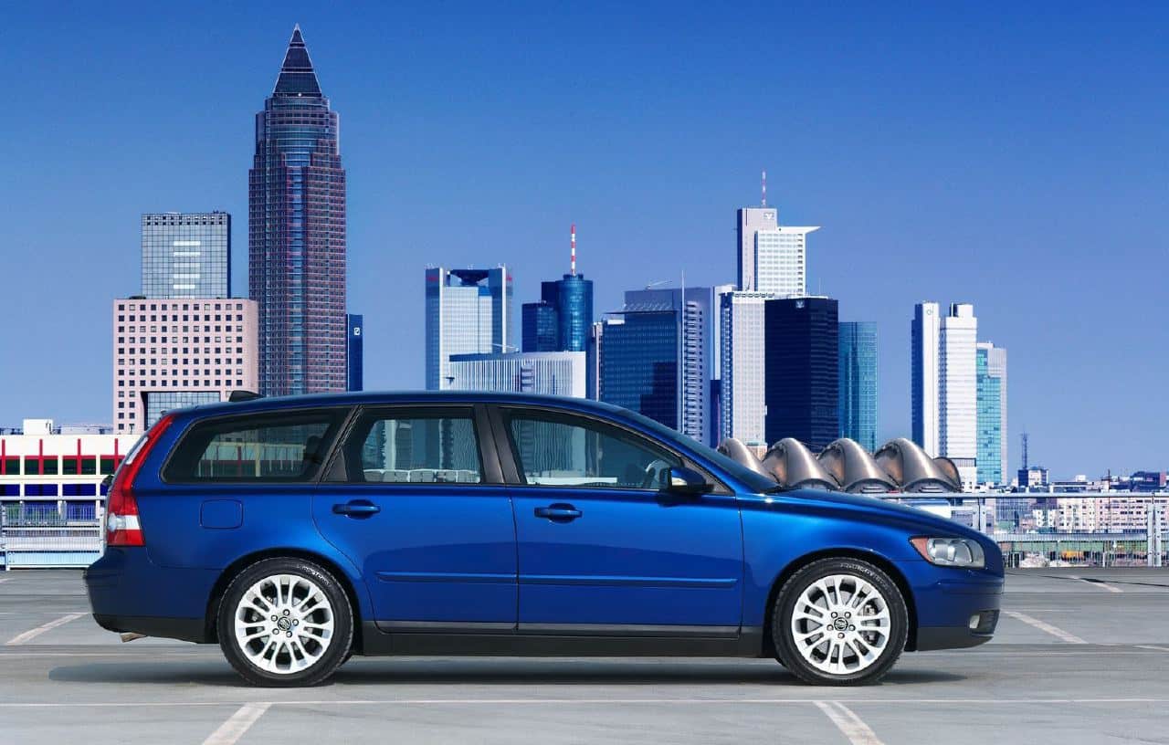 volvo v50 – a look back at the earlier volvo compact car line